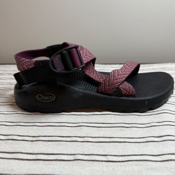 Chaco Z/1 Classic Sandals Women’s – Black with Pink Chevron Straps – W6 - Picture 5 of 7